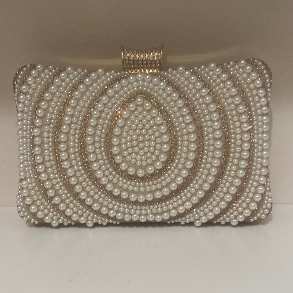 Elegant Pearl and Gold Clutch
